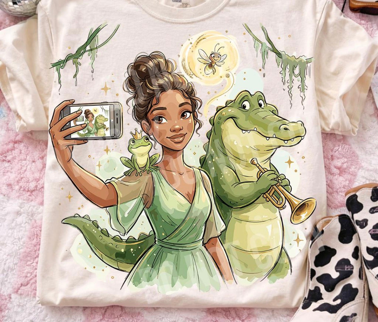 Tiana Selfie Tee